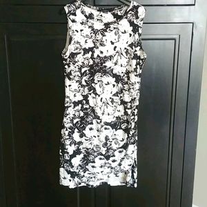LE CHATEAU SHORT SLEEVED DRESS